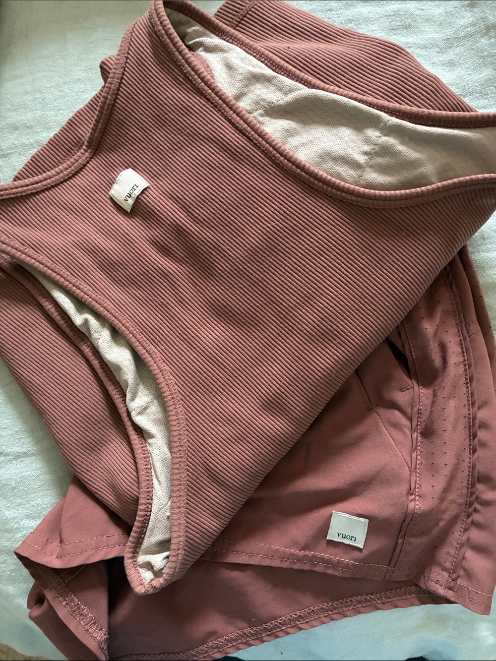 Vuori Dusty Rose Women’s Tank and Shorts Set - Picture 4 of 4